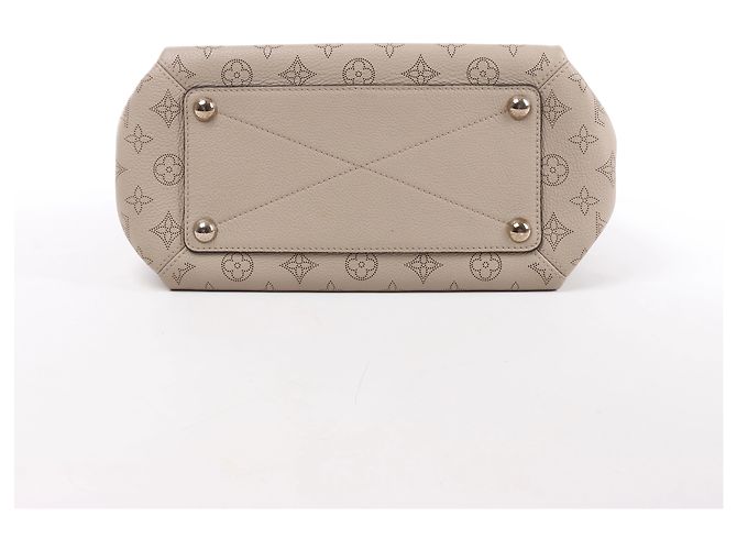 Babylone Borsa 2Way Louis Vuitton Babylon PM Monogram Mahina in Beige M50032 - vista 7