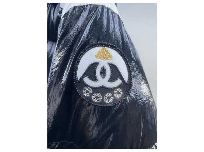 Chanel 25N Down Jacket Black and White Multiple colors - view 3