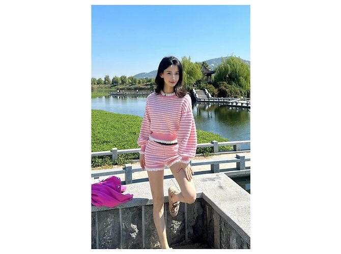Pull Chanel en laine à rayures roses et blanches Taille 36 Multicolore - vue 9