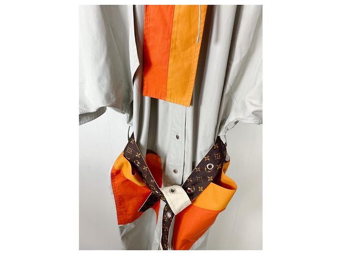 Trench Coats Louis Vuitton Multicolor - vista 4