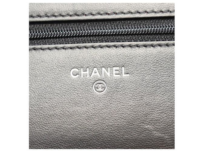 Borsa a tracolla Chanel Matelassé in pelle d'agnello nera Nero - vista 4