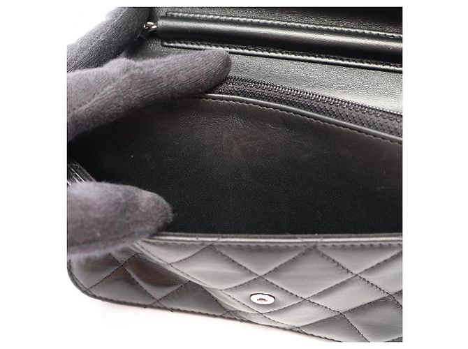 Borsa a tracolla Chanel Matelassé in pelle d'agnello nera Nero - vista 6