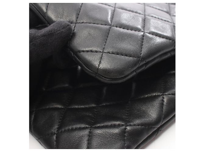 Borsa a tracolla Chanel Matelassé in pelle d'agnello nera Nero - vista 6