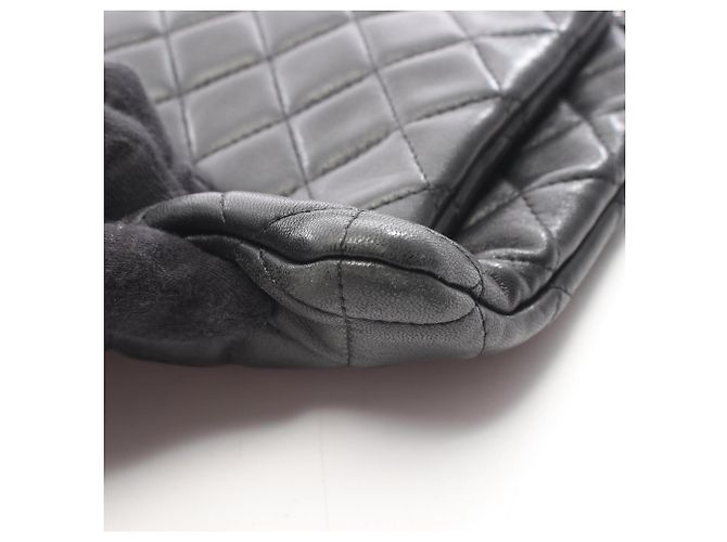 Borsa a tracolla Chanel Matelassé in pelle d'agnello nera Nero - vista 7