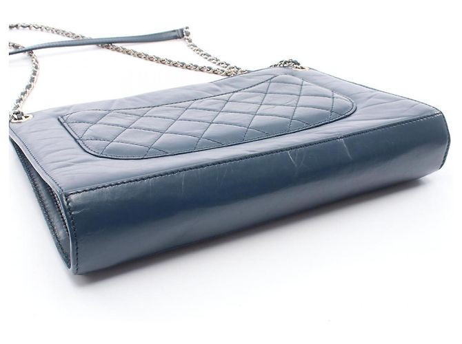 Borsa a tracolla Chanel Matelassé in pelle blu - vista 16
