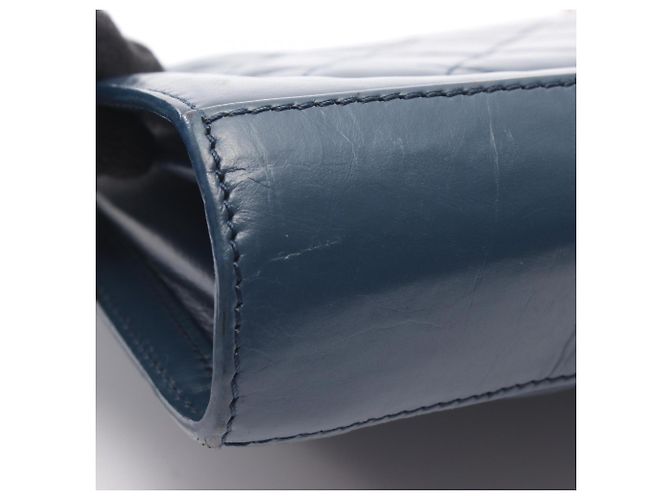 Borsa a tracolla Chanel Matelassé in pelle blu - vista 8