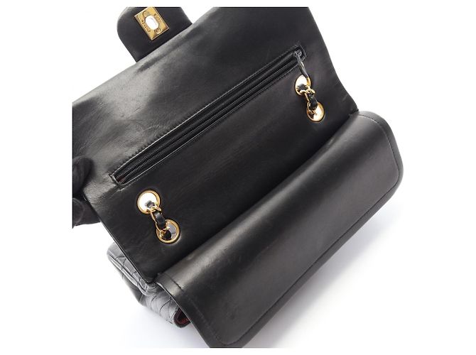Borsa a tracolla Chanel Matelassé Double Flap in pelle d'agnello nera Nero - vista 6
