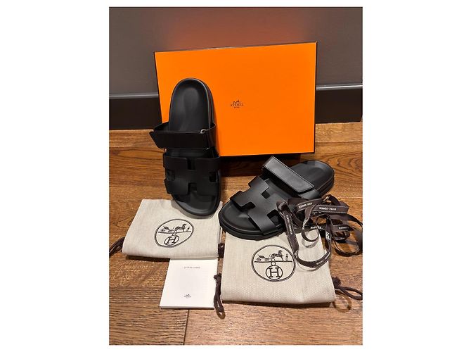 Sandali Hermès Chypre in pelle nera - 38 Nero - vista 2