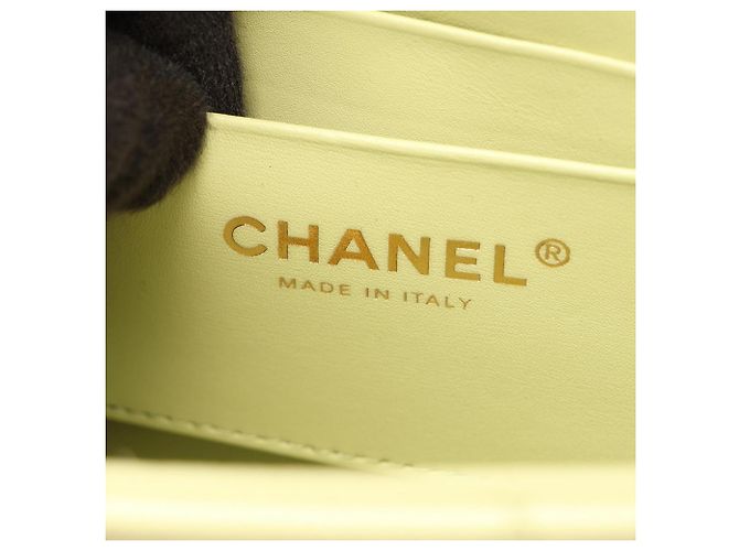 Picca borsa vanity Chanel Matelassé Verde - vista 4