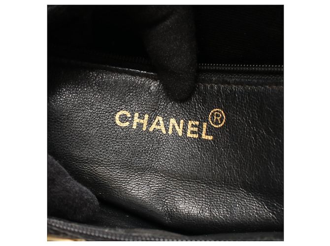Chanel Matelassé Schwarze Tote Bag - Ansicht 4