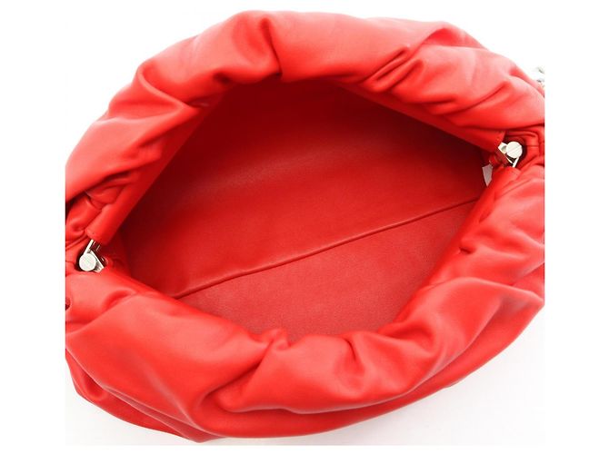 Borsa a mano e a tracolla Pouch in pelle rossa con catena Bottega Veneta Rosso - vista 3