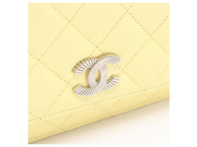 Borsa a tracolla Chanel Cruise Matelassé Giallo - vista 9
