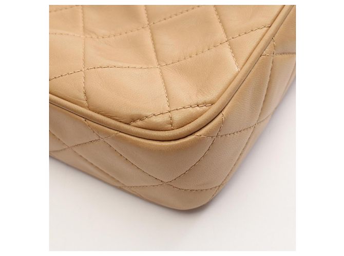 Bolso de hombro Chanel Coco Mark Matelassé Beige - vista 14