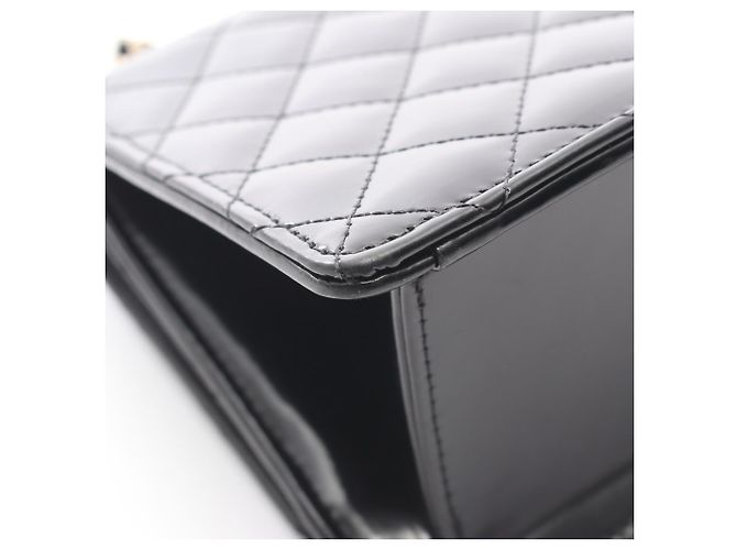 Borsa a tracolla Chanel Matelassé in pelle verniciata nera Nero - vista 10