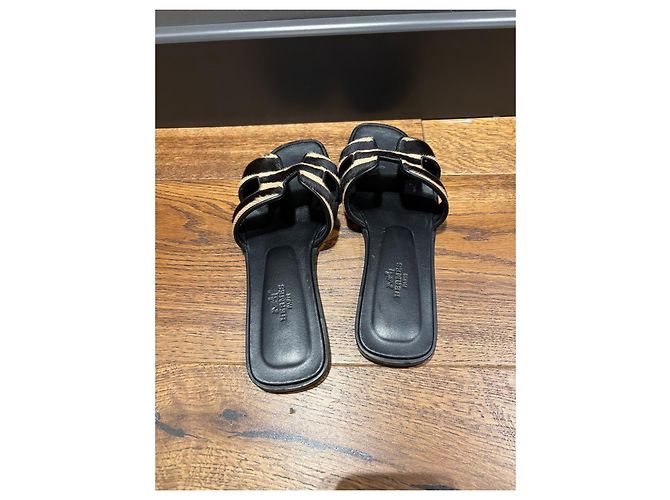 Hermès Oran Sandali in pelle di vitello stampa zebra Nero - vista 9