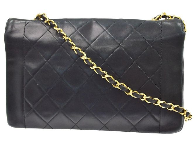 Chanel Diana Flap Quilted Lambskin Medium Nero - vista 2