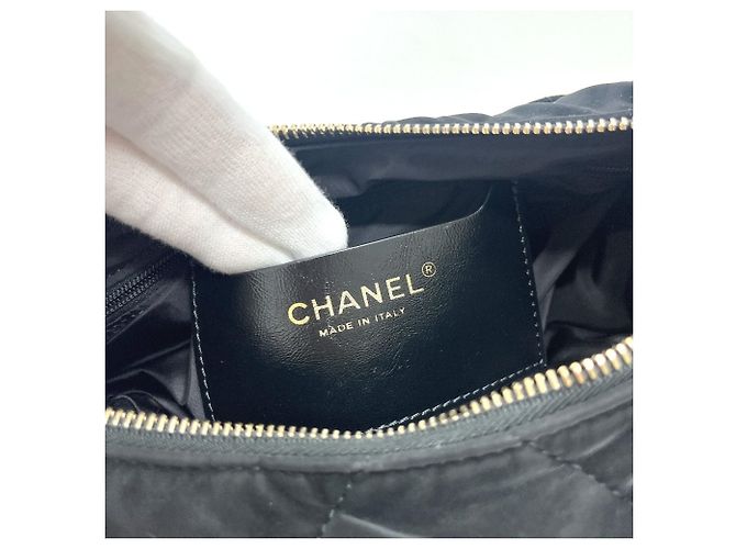 Chanel AS5054 Matelassé Coco Mark Bowling Bag aus Samt Schwarz - Ansicht 13