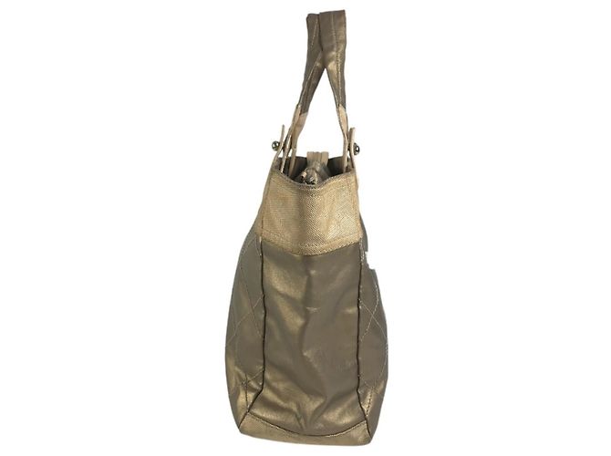 Saco Tote Chanel Paris Biarritz MM Dourado - vista 2