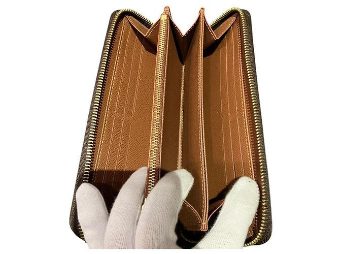 Louis Vuitton Zippy Wallet Long Monogram Canvas Brown - view 3