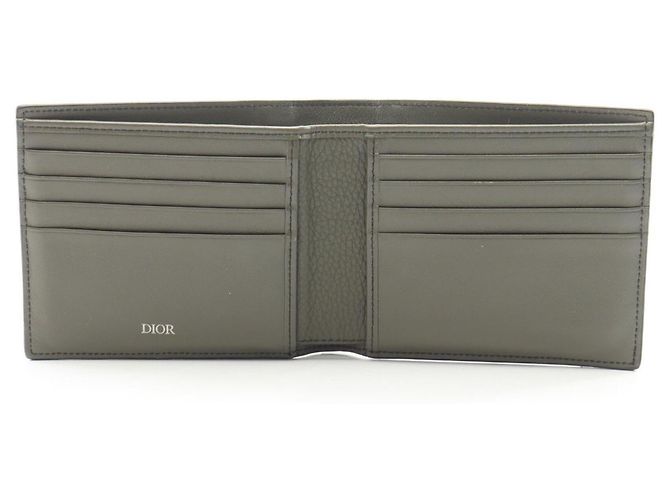 Christian Dior Dior CD Icon Bi-fold Wallet Khaki - view 3