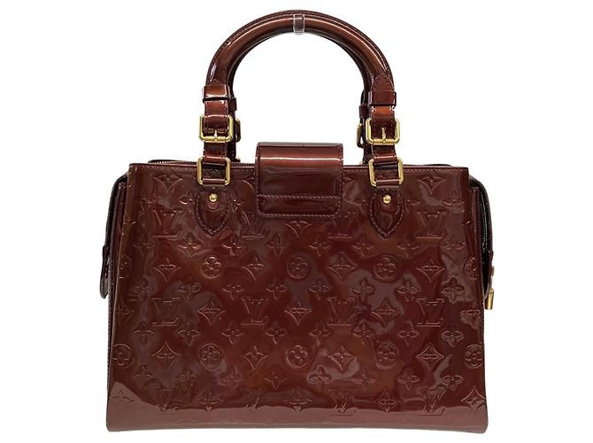 Borsa smaltata Louis Vuitton Amarante Avenue Rosso - vista 2