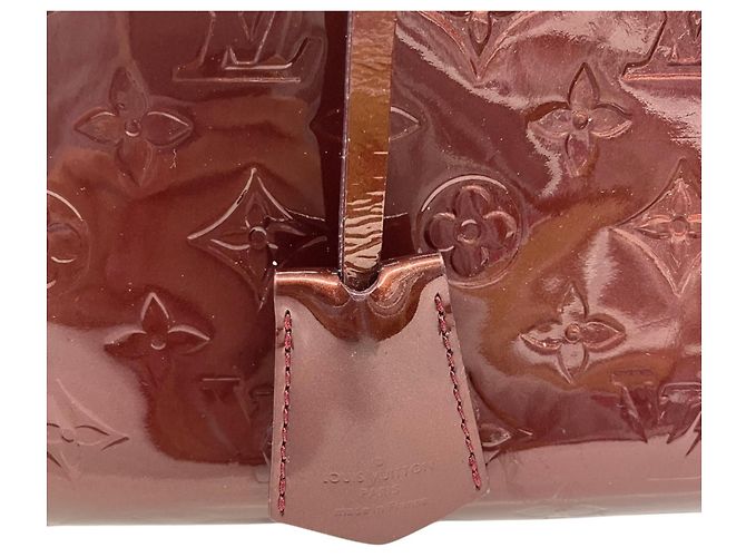 Borsa smaltata Louis Vuitton Amarante Avenue Rosso - vista 6