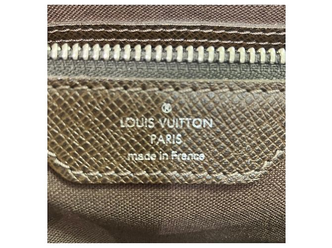 Bolsa Messenger Louis Vuitton Roman MM Marrom - vista 4