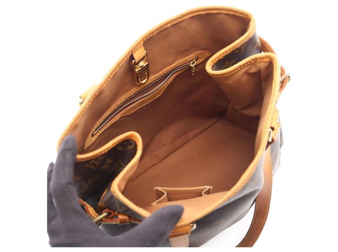 Saco Tote Vertical Louis Vuitton Batignolles Marrom - vista 3