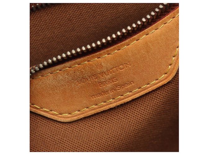 Saco Tote Vertical Louis Vuitton Batignolles Marrom - vista 4