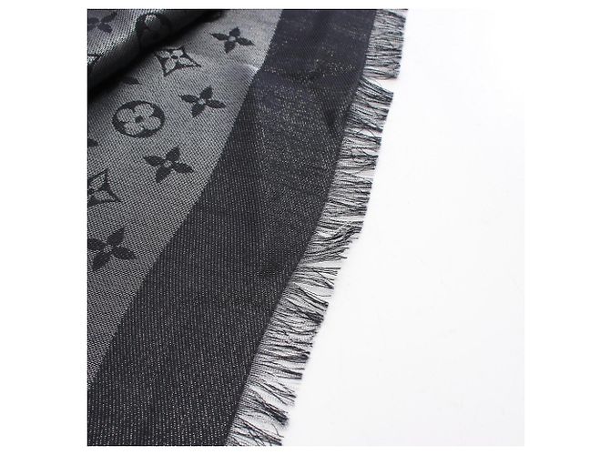 Louis Vuitton Monogram Shine Shawl Black Silvery - view 3