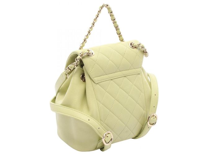Zaino/Borsa Chanel Matelassé in pelle verde - vista 2