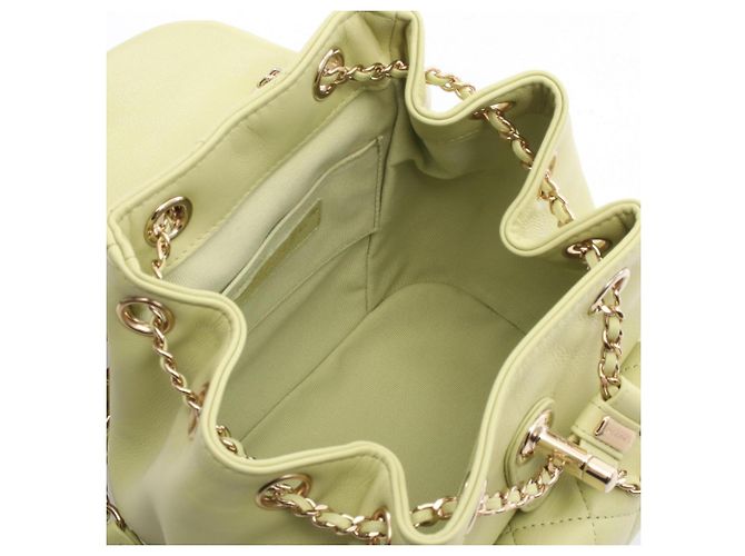 Zaino/Borsa Chanel Matelassé in pelle verde - vista 3