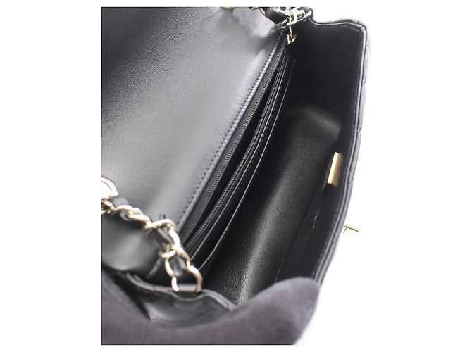 Bolsa de Ombro Chanel Mini Matelassé 20 Preto - vista 3