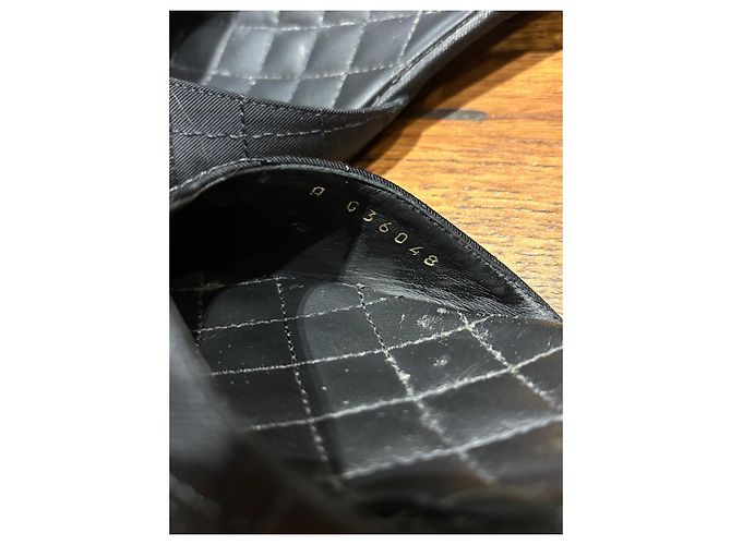 Chanel Sapatilhas em tecido acolchoado com tira no tornozelo Preto - vista 4
