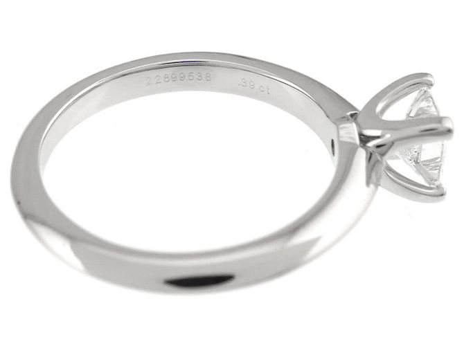 Autre Marque Tiffany & Co. Platin-Ehering mit Diamant im Princess-Schliff - Ansicht 4