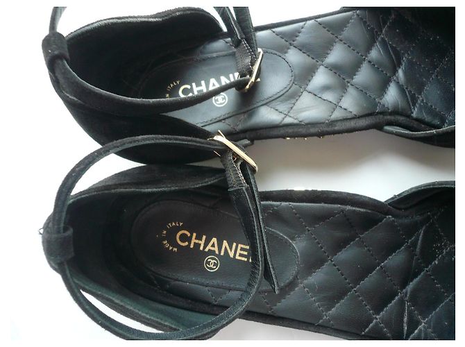 Chanel Sapatilhas Mary Jane Camurça Acolchoada Preto - vista 6