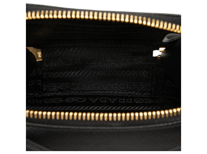 Mini bolsa pochette Prada em Saffiano preta Preto - vista 4
