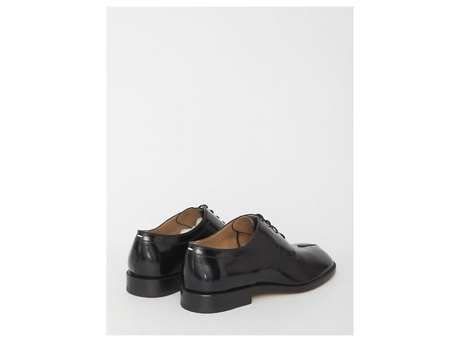 Maison Martin Margiela scarpe stringate Tabi in pelle nera Nero - vista 3