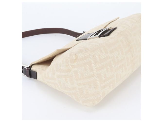 Borsa a spalla Fendi Zucca Canvas Mamma Bucket Baguette Beige - vista 4