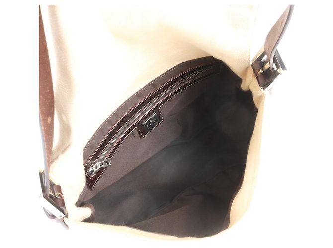Borsa a spalla Fendi Zucca Canvas Mamma Bucket Baguette Beige - vista 7