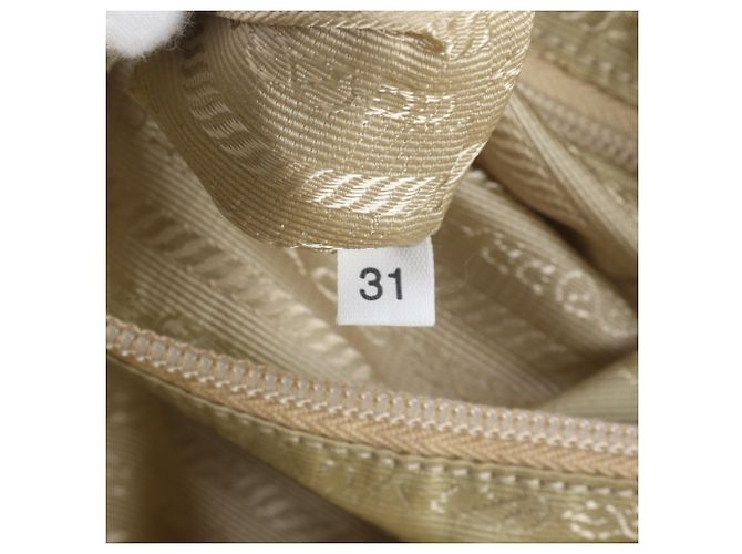 Prada Tessuto Nylon Rucksack mit Dreiecks-Logo Hellgrün - Ansicht 9