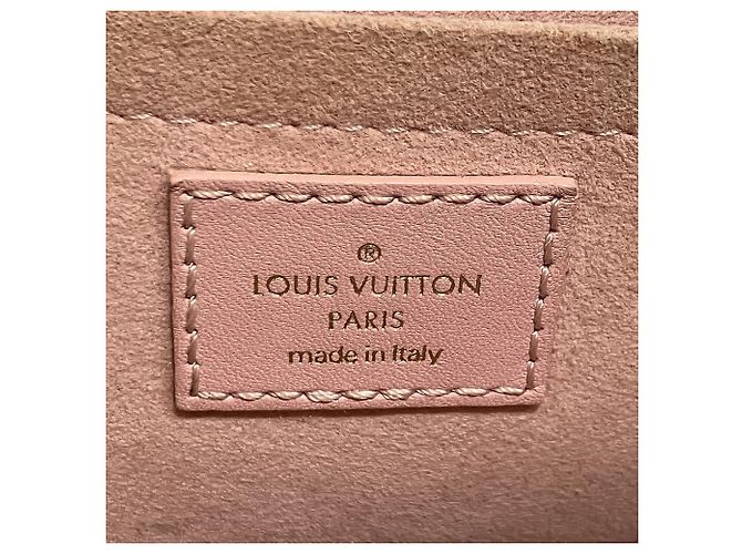 Bolso de cadena Louis Vuitton New Wave PM de hombro Rosa Estampado de leopardo - vista 4