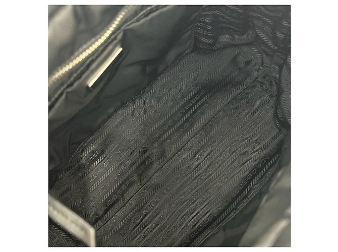 Borsa a tracolla Prada in Tessuto Pocono con logo triangolare in metallo Nero - vista 9