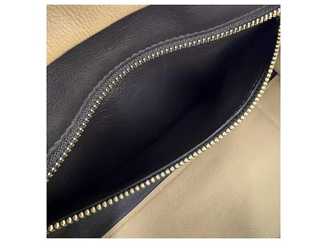 Borsa a tracolla Loewe Amazona 28 in pelle scamosciata Marrone Cammello - vista 10