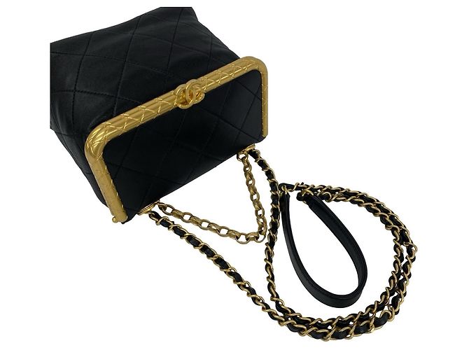 Borsa a tracolla 2-Way Chanel Matelassé in pelle d'agnello Nero - vista 4