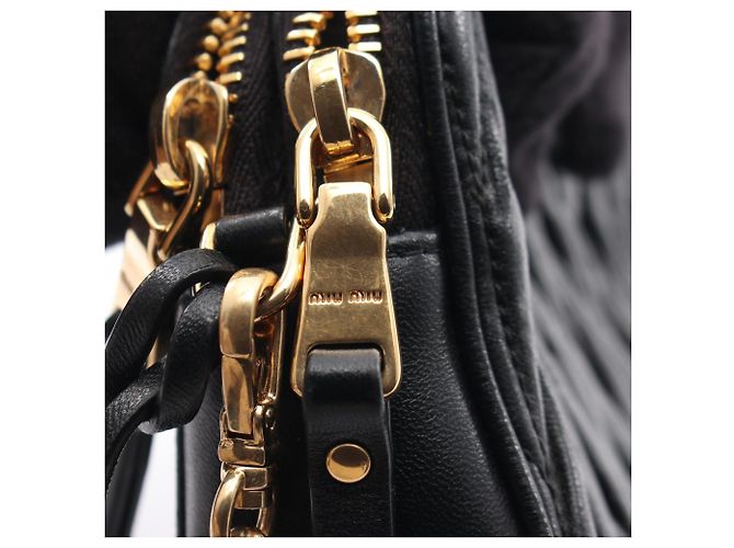 Miu Miu Matelassé Mini Schultertasche Schwarz - Ansicht 10