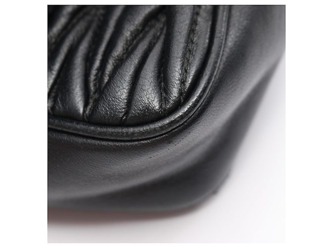 Miu Miu Matelassé Mini Schultertasche Schwarz - Ansicht 9