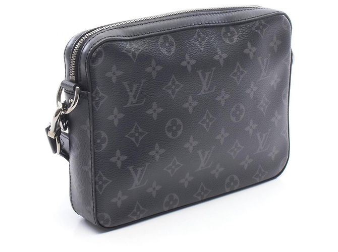 Borsa a tracolla Louis Vuitton Trio Messenger Marrone Nero Monogramma - vista 2