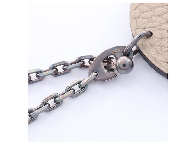 Hermès Charm per borsa Hermes in pelle Taurillon Clemence Beige - vista 4