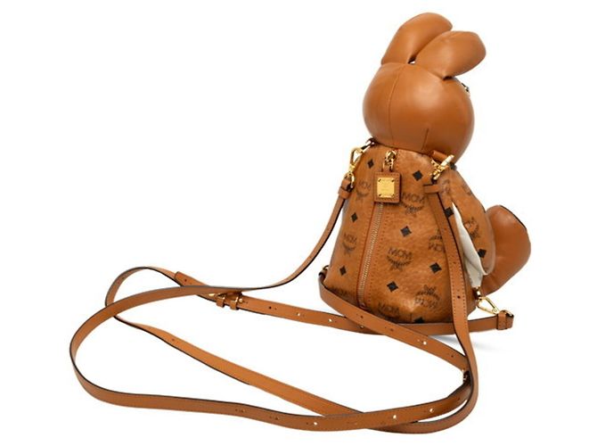 MCM Visetos Logogram Rabbit Doll Rucksack Braun Weiß - Ansicht 2